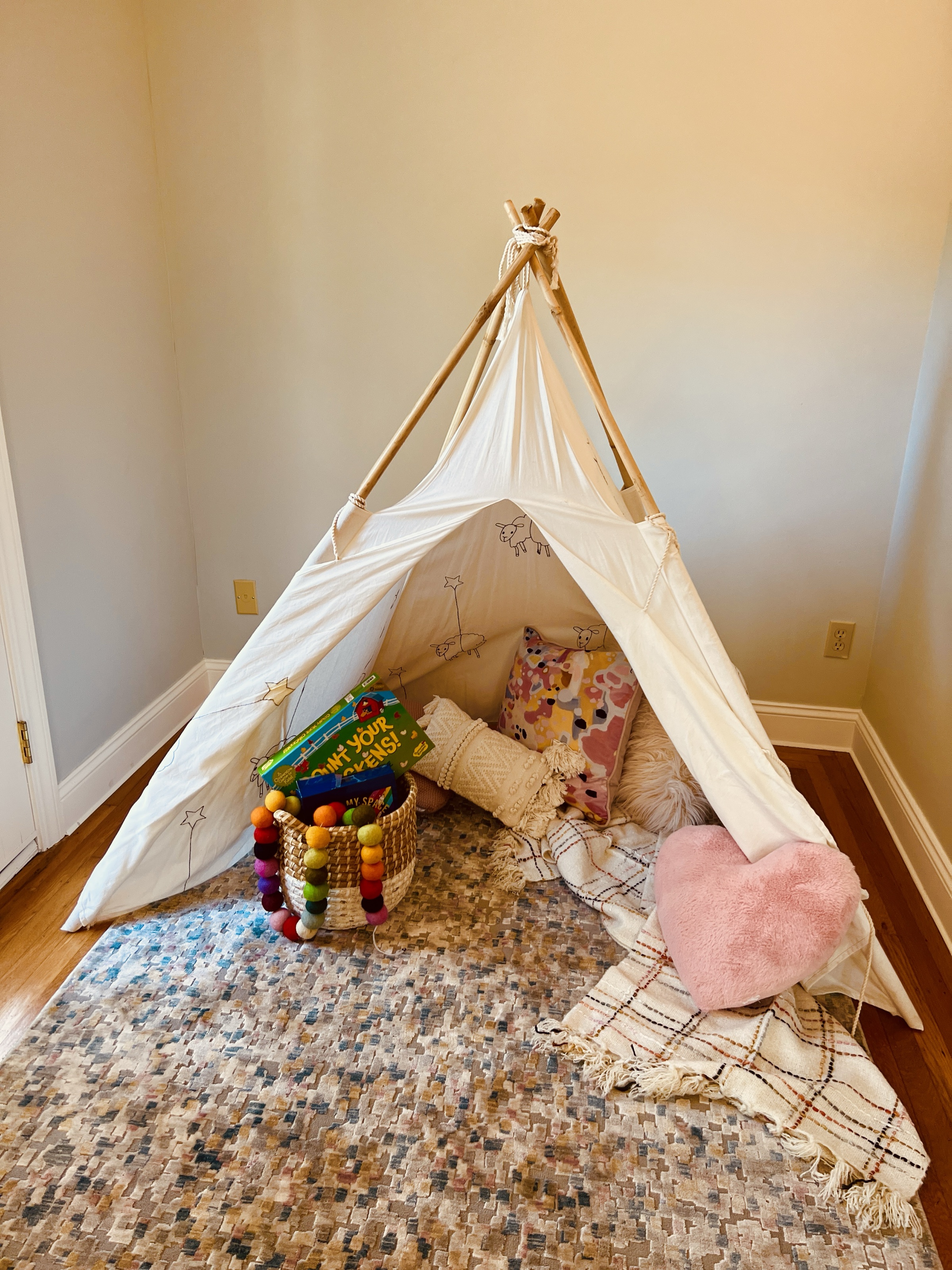 Bedrooms, image 11